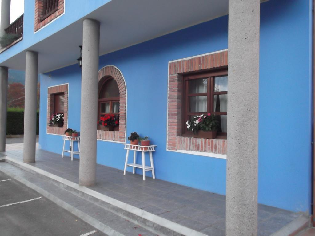 Hotel El Trasgu Soto De Cangas Exterior photo